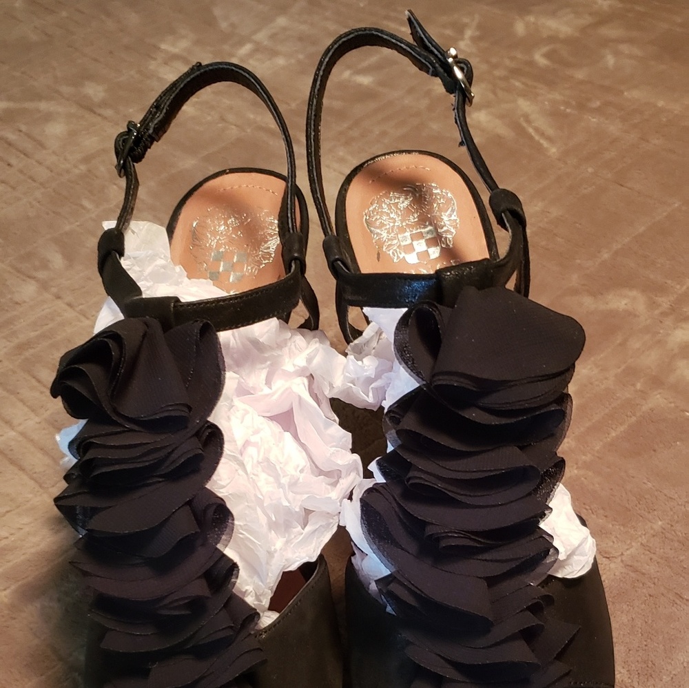 Vince Camuto heels - Picture 5 of 6